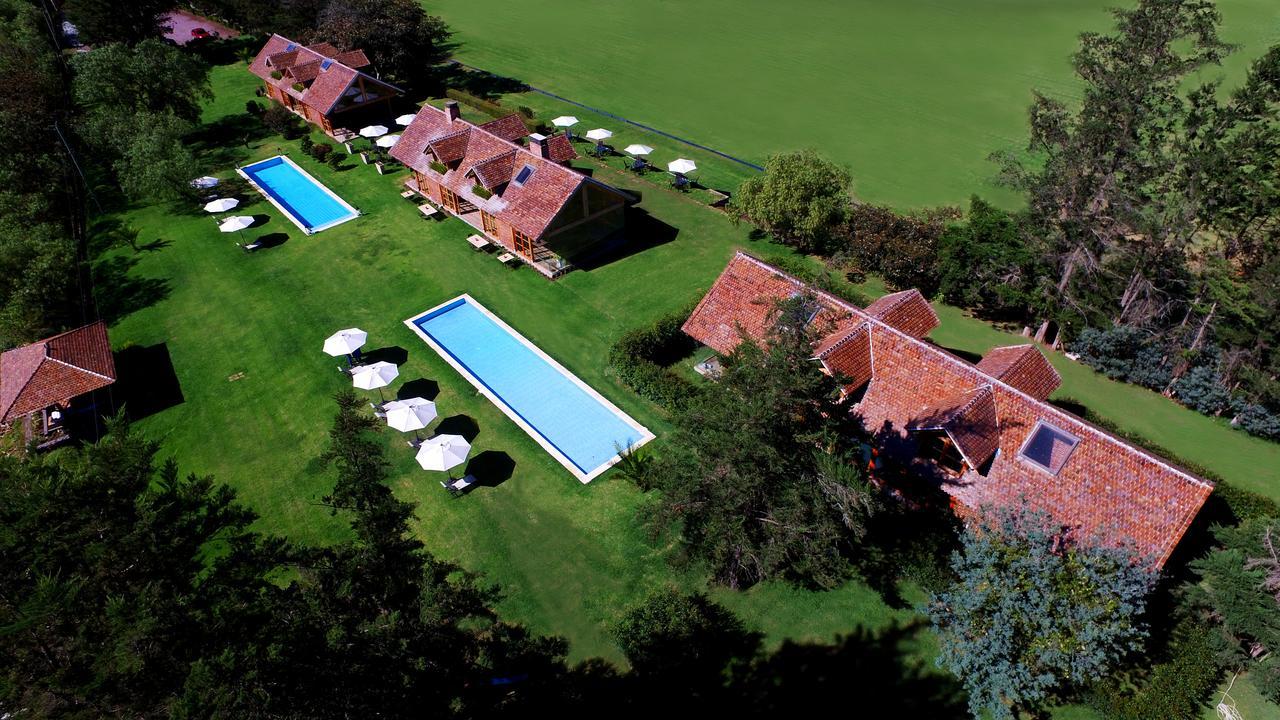 La Palma Polo Hotel - Airport Area Puembo Exterior photo