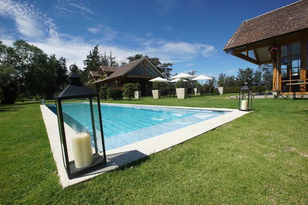 La Palma Polo Hotel - Airport Area Puembo Exterior photo